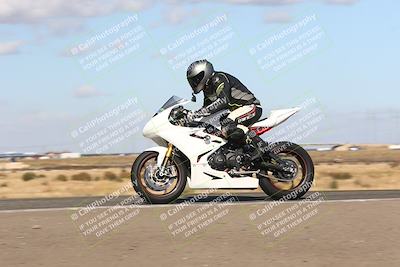 media/Nov-03-2024-TrackDaz (Sun) [[44580f4982]]/B Group/1220pm (Wheelie Bump)/